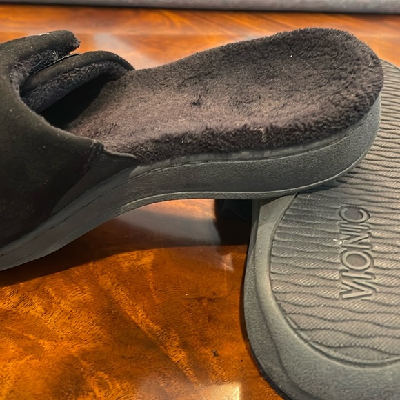 Vionic Slides - Picture 5 of 5